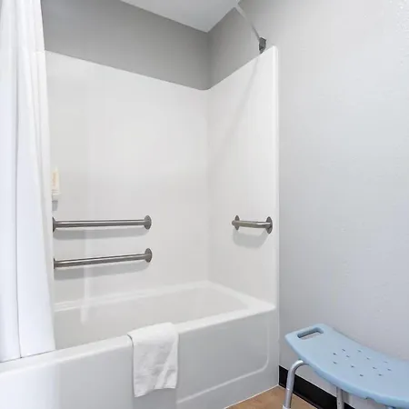 Days Inn By Wyndham El Paso