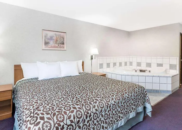 Days By Wyndham El Paso
