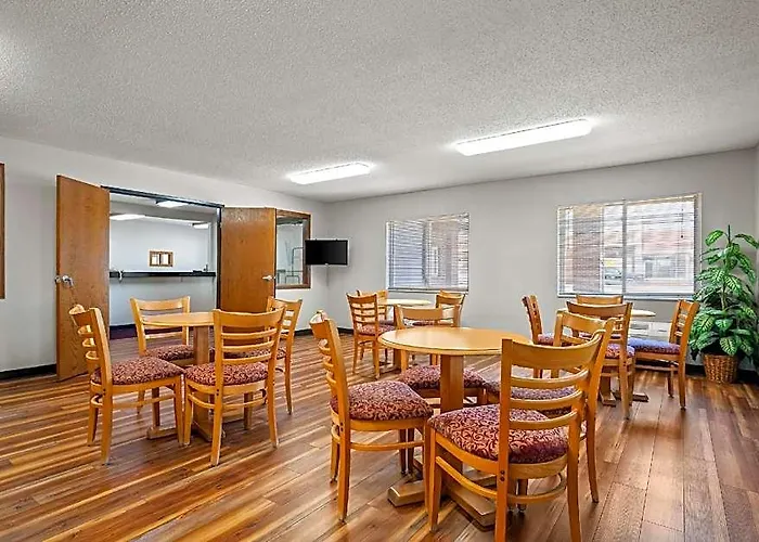 Days By Wyndham Hotel