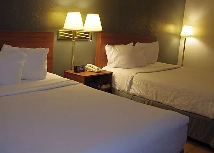 Days By Wyndham Hotel El Paso