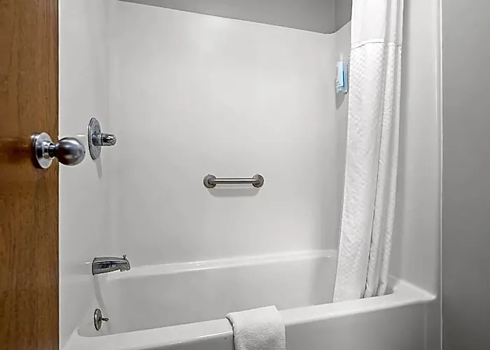 Days By Wyndham 2*