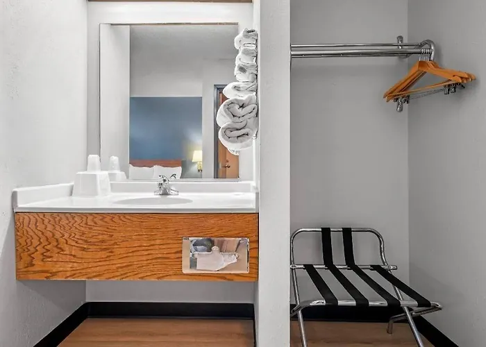 Hotel Days By Wyndham El Paso
