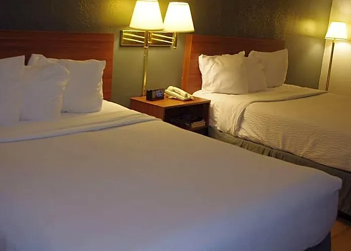 Days By Wyndham Lodge El Paso